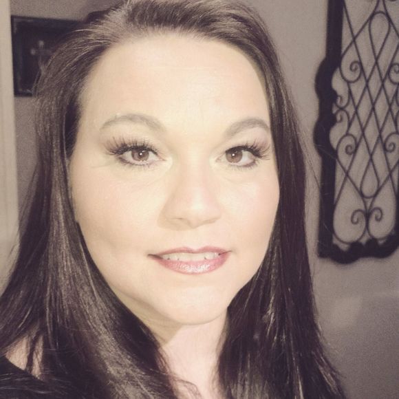 Meet your Posher, Jana - Picture 1 of 1